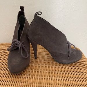 Pedro Garcia close toe heels